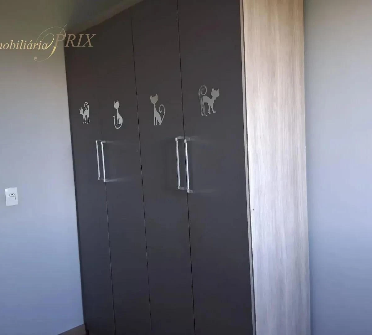 3-bedroom apartment with a glass-enclosed balcony — photo 12