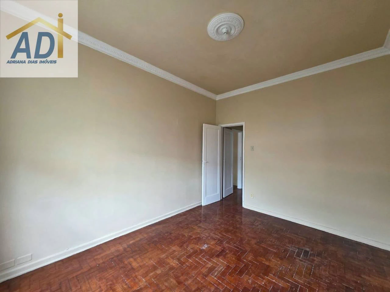 Apartamento de 2 quartos com cozinha fechada separada — photo 17