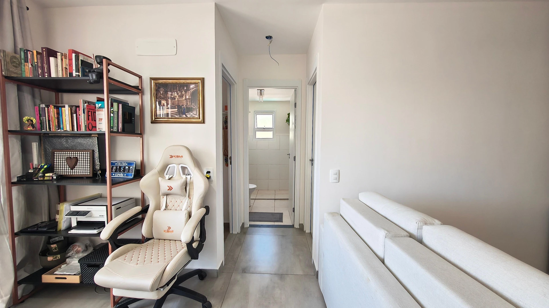 Furnished apartment with 2 bedrooms and a balcony — photo 27