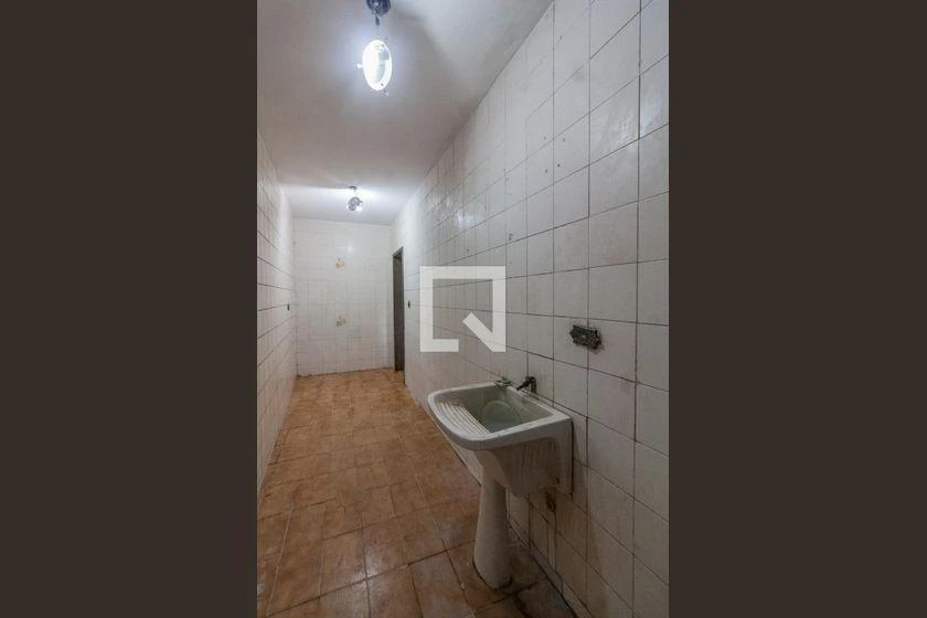 Studio, 70 m² — photo 23