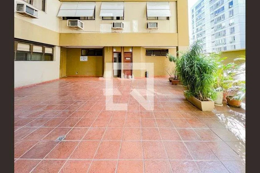 Робоче місце та 1 спальня: квартира 61 м² — photo 24