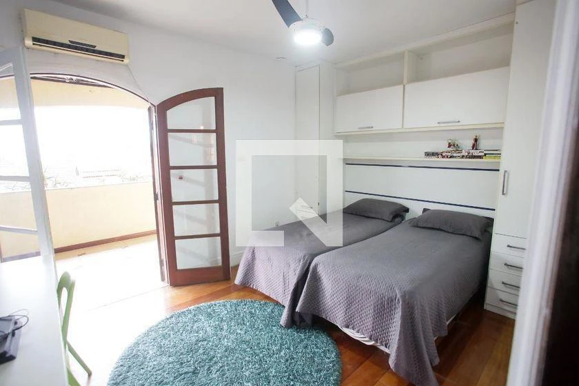 Furnished 400 m² house with 4 bedrooms and 4 bathrooms — photo 21