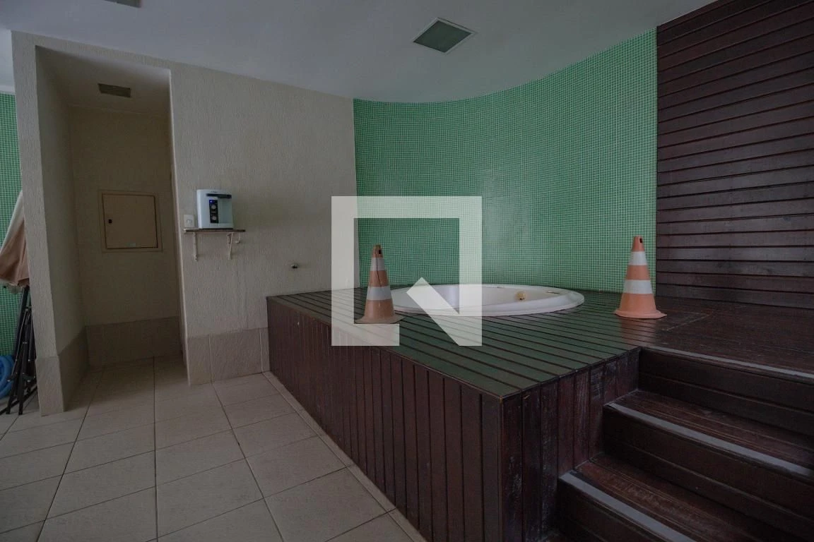 Furnished apartment with 2 bedrooms and a balcony — photo 26
