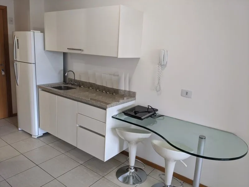 Apartamento de 1 dormitorio en el 13º piso con cocina compacta — photo 13