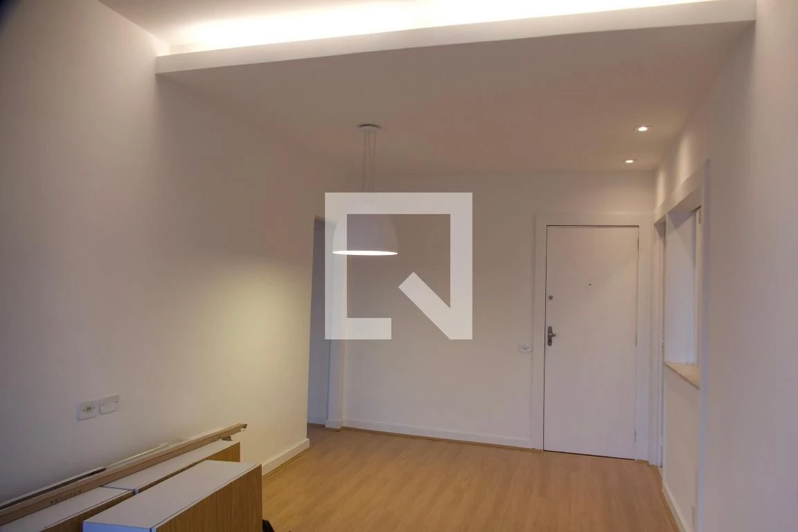1-bedroom apartment with enclosed kitchen and balcony — photo 7