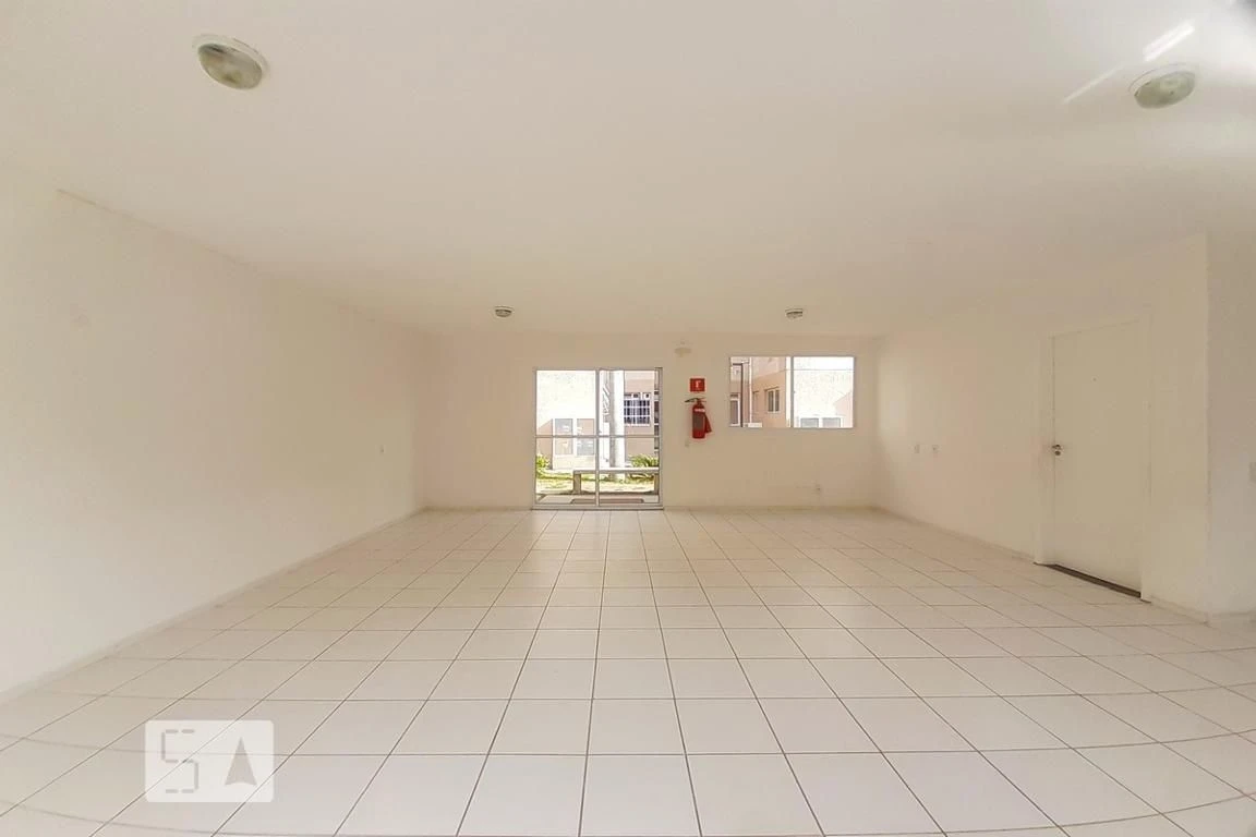 Balcony with a grill in a 2-bedroom apartment, 45 m² — photo 37