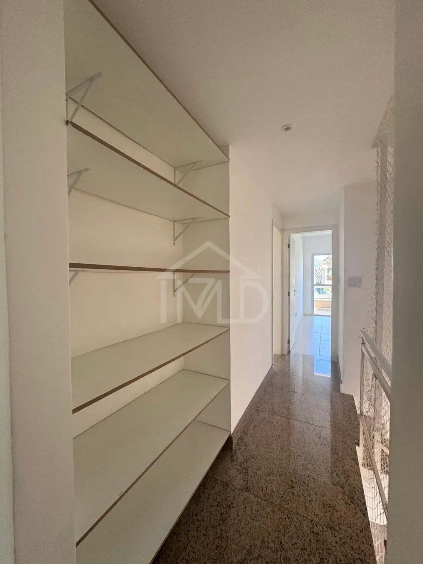 Casa com 4 suítes e 5 banheiros, 320 m² com churrasqueira — photo 19