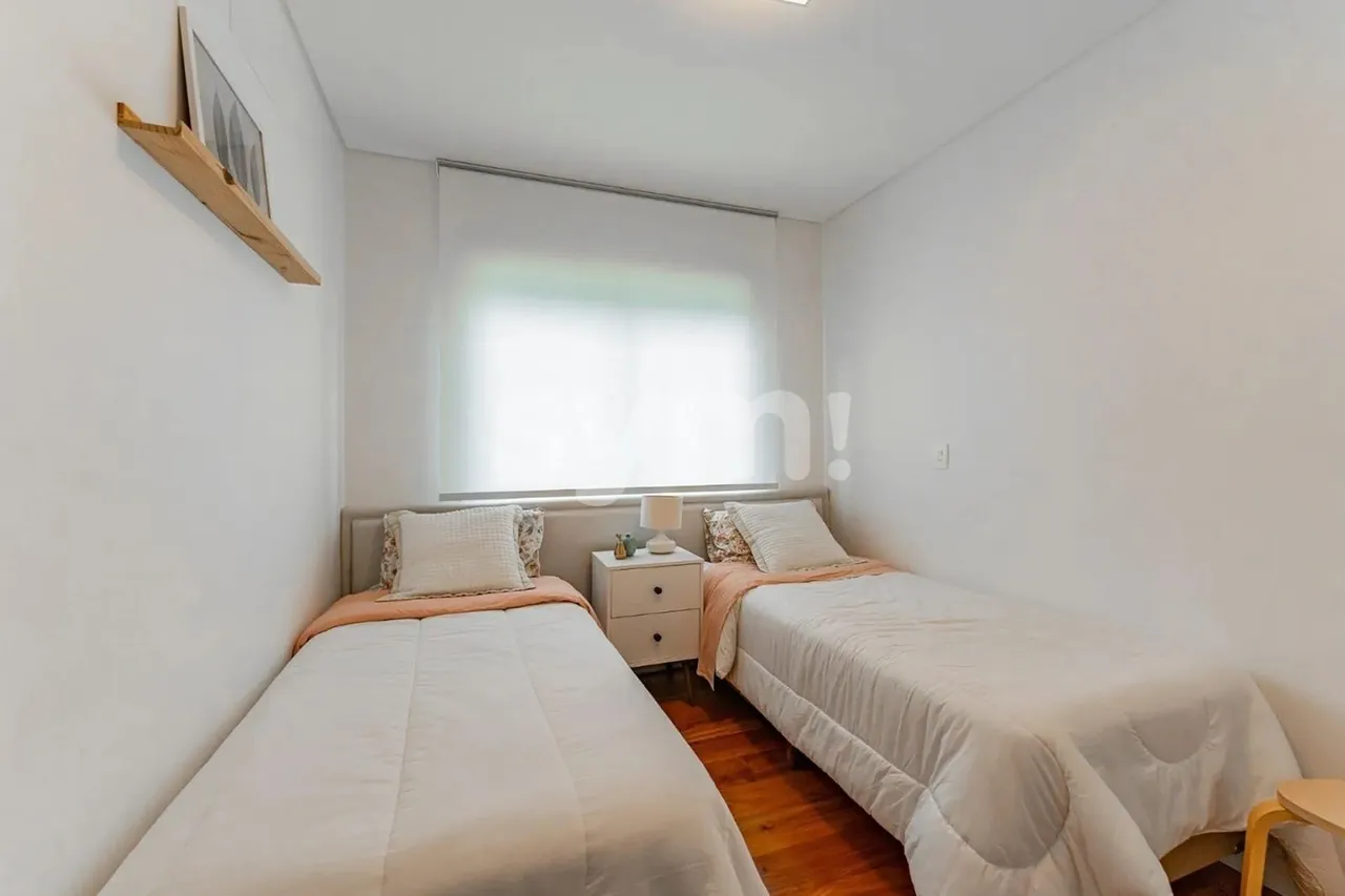 Furnished 4-bedroom apartment with 227 m² and 3 parking — photo 10
