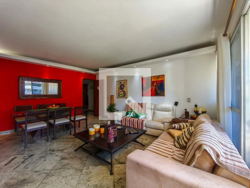 Furnished 4-bedroom apartment with balcony — photo 31
