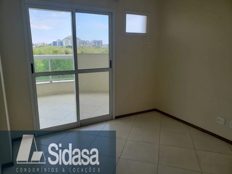 Unfurnished 3-bedroom apartment with a closed kitchen — photo 11