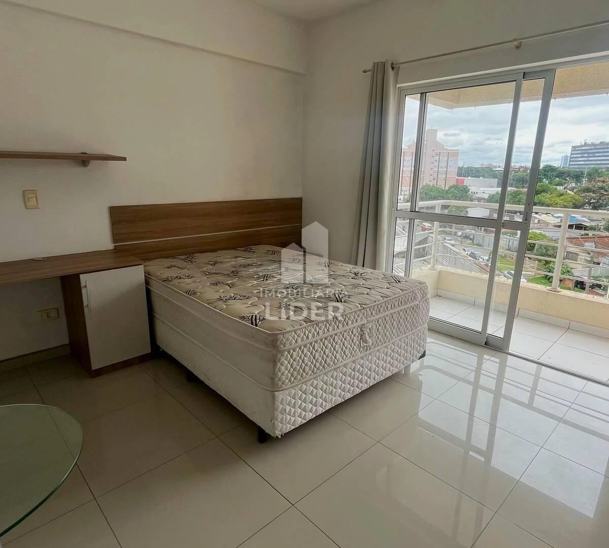 One-bedroom apartment with a home office in Curitiba — photo 6