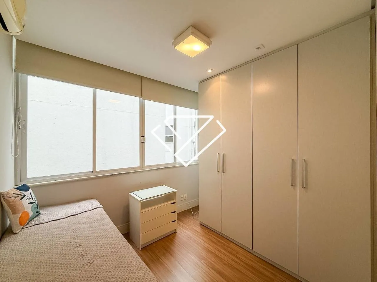 2-bedroom apartment with a washing machine in Rio de Janeiro — photo 17