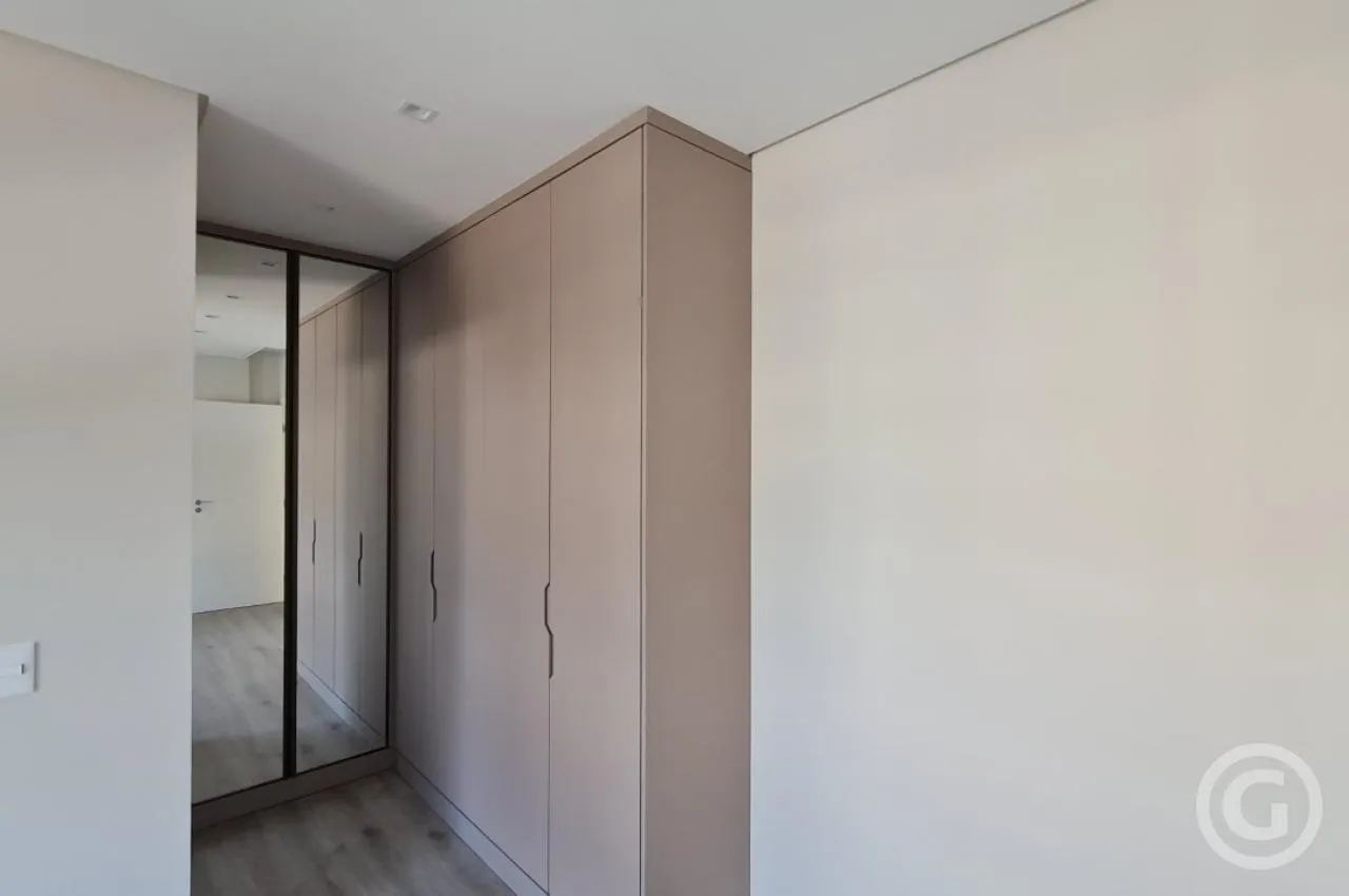 Панорамные окна и 3 спальни: квартира 153 м² — photo 12