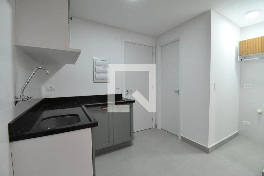 Furnished apartment, 36 m², with floor-to-ceiling windows — photo 21