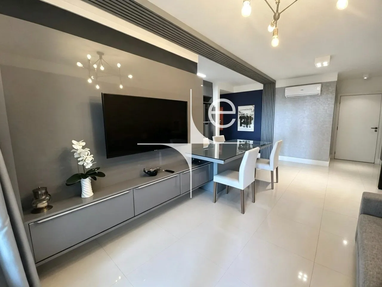 2-bedroom apartment with a washing machine — photo 10