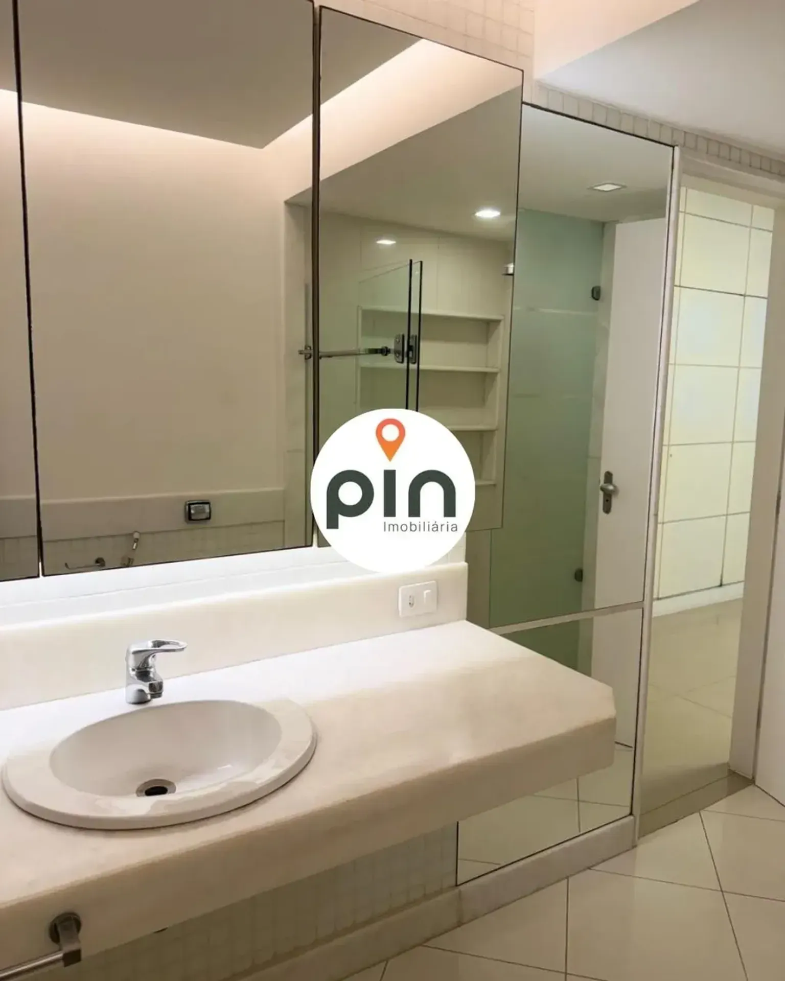 Apartamento para locação com 4 quartos e piso de madeira — photo 8