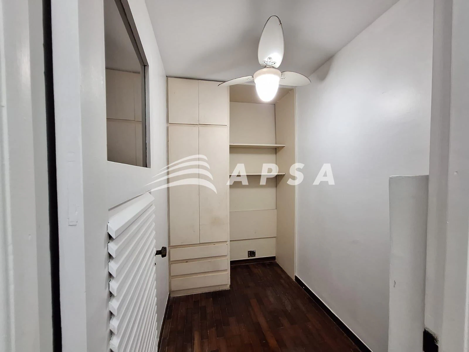 4-bedroom apartment in a building with a sauna — photo 29
