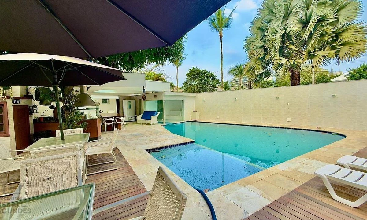 Furnished house with 6 bedrooms and 6 parking spots — photo 17
