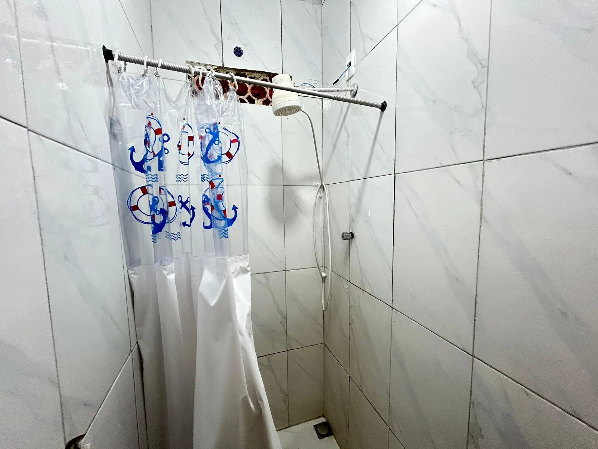 Unfurnished 1-bedroom house with a dedicated laundry area — photo 24