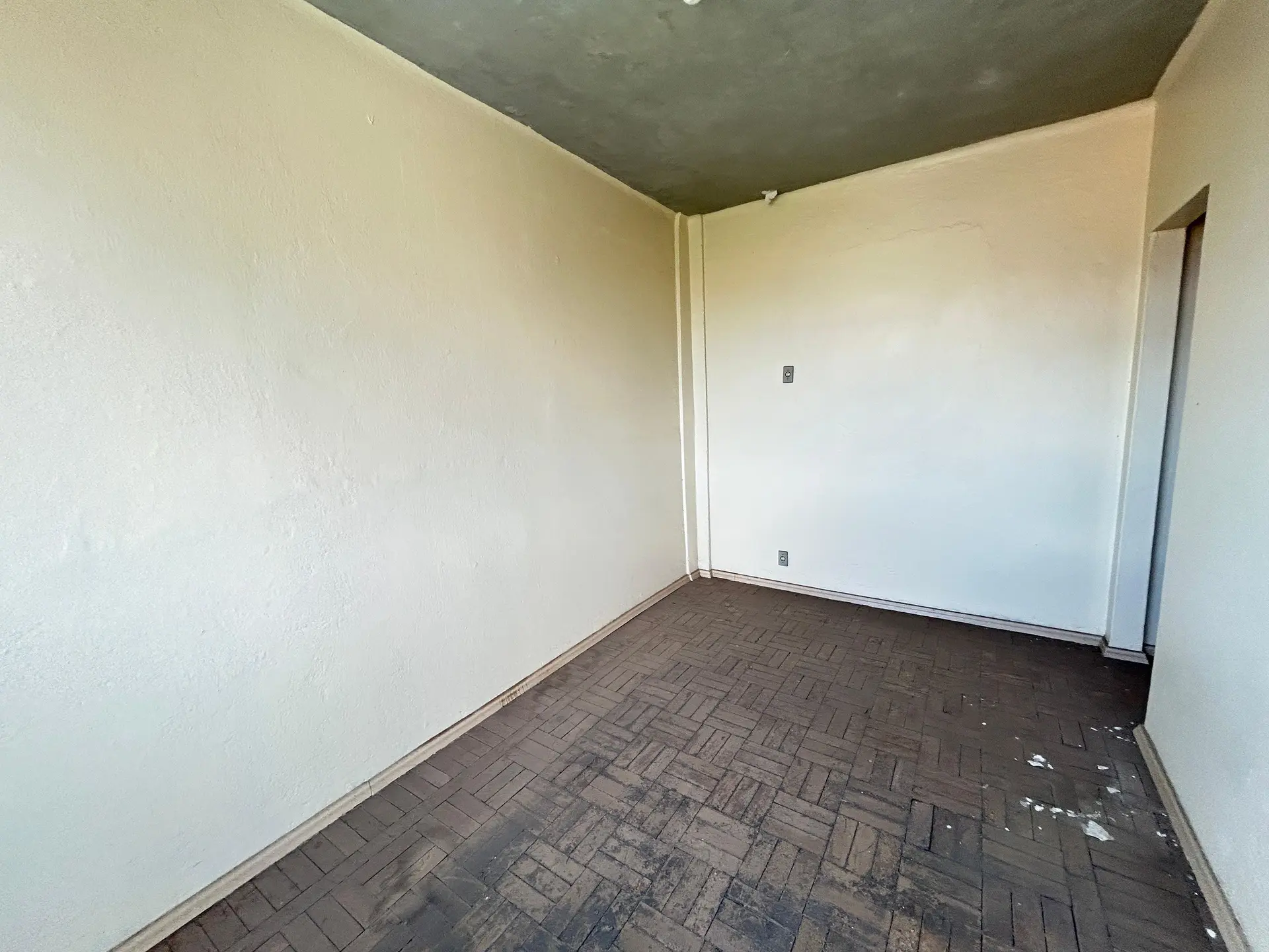 Apartamento sin amueblar con 1 dormitorio y suelo cerámico — photo 5
