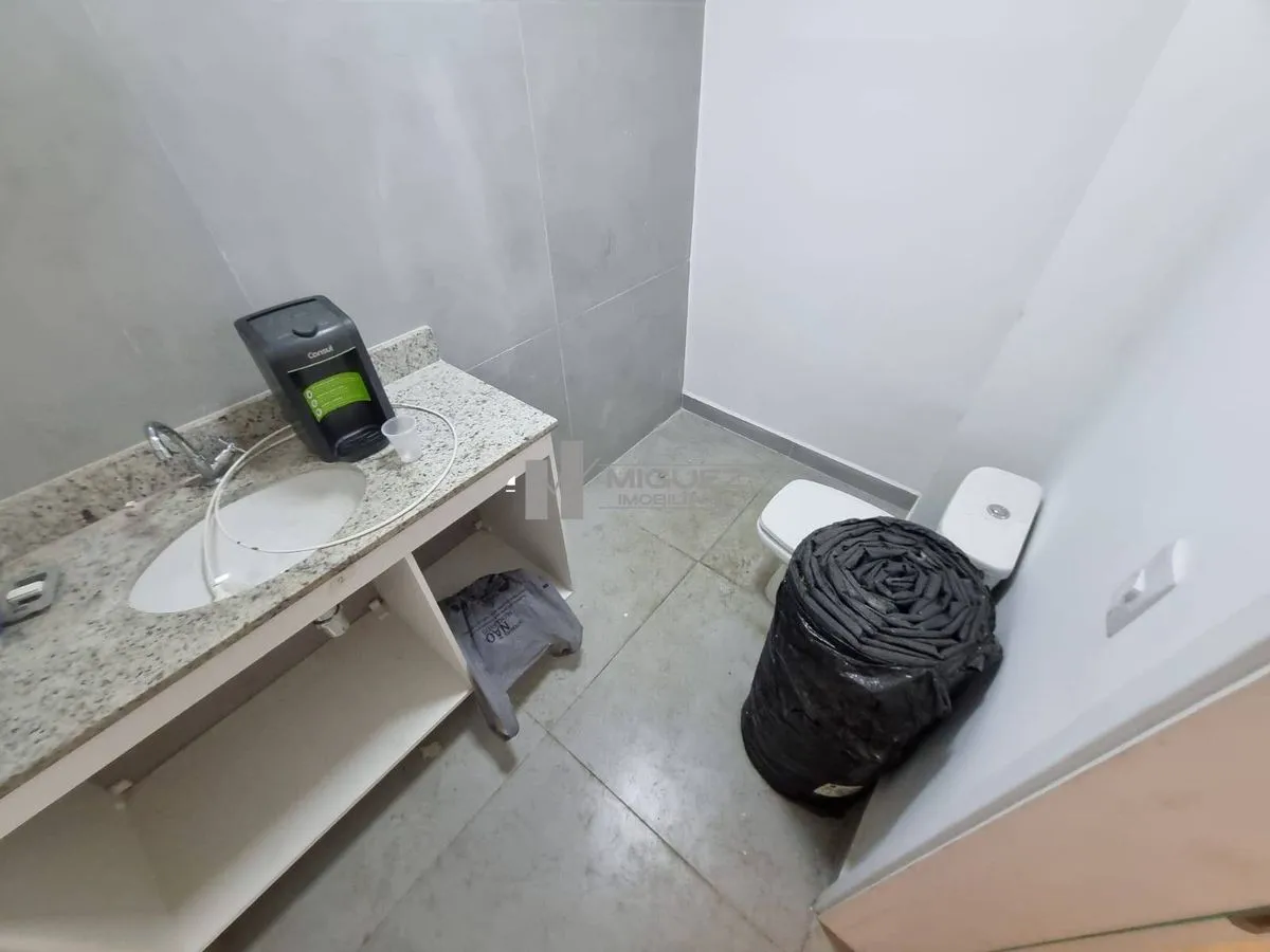 Unfurnished rental house with 1 bedroom and 6 baths 401 m² — photo 15