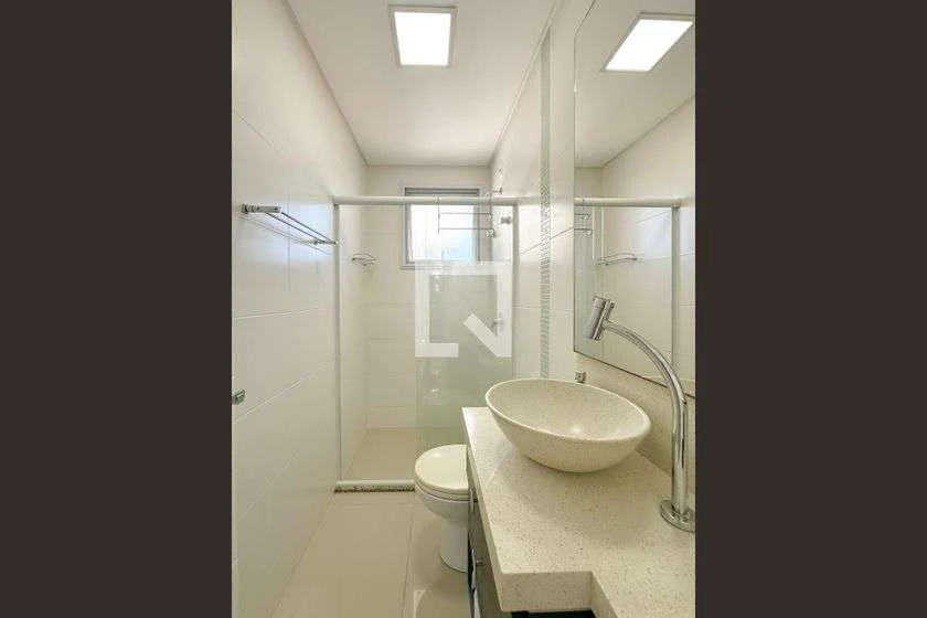 Furnished apartment with 2 bedrooms and an en-suite suite — photo 18
