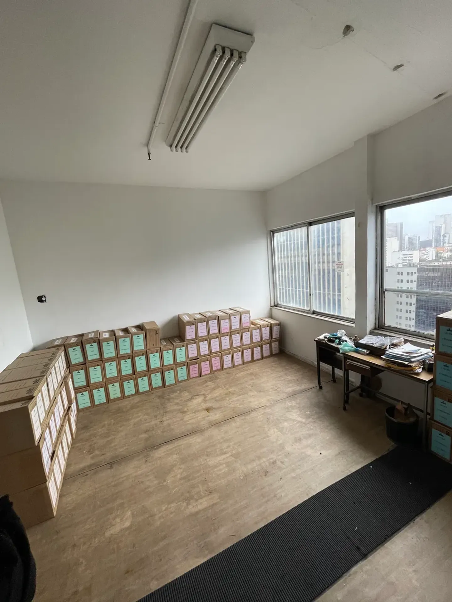 Unfurnished studio with city view and 1 bedroom — photo 4
