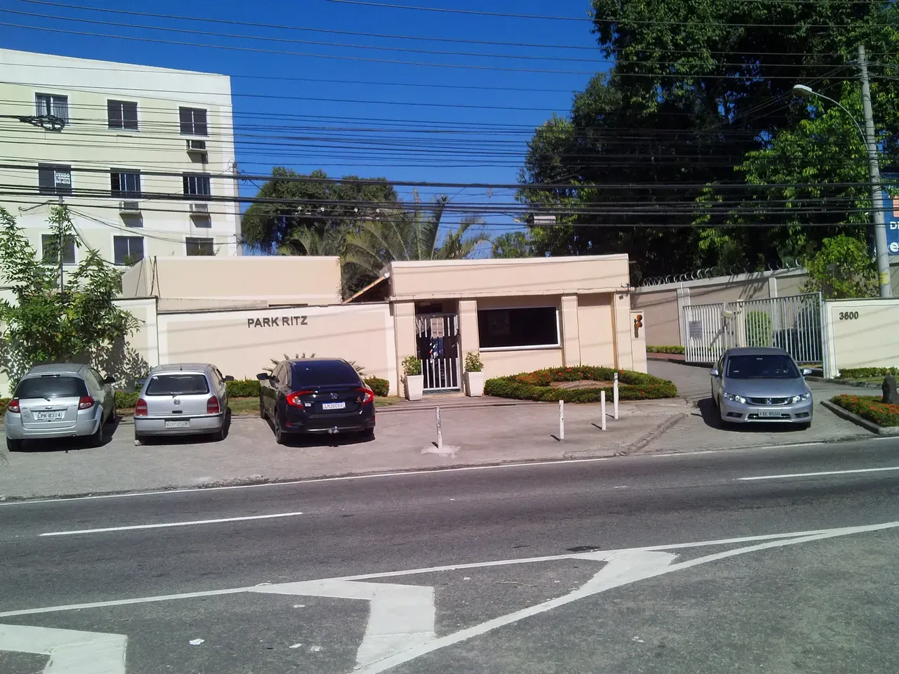 Unfurnished apartment with 2 bedrooms and 1 bathroom — photo 35