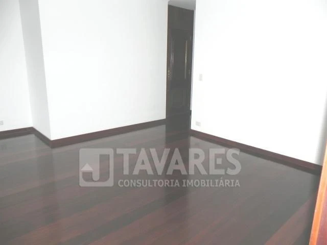 3-bedroom apartment with a home office — photo 18