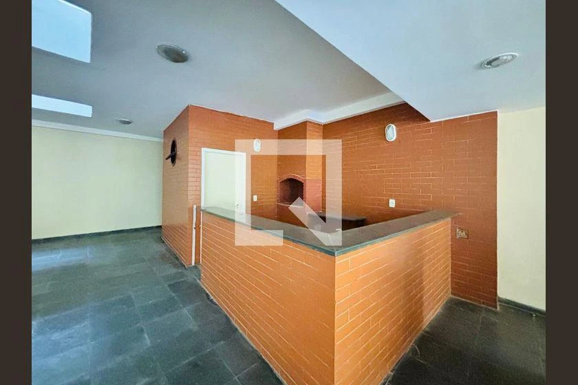 Walk-in closet in a 3-bedroom apartment, 83 m² — photo 40