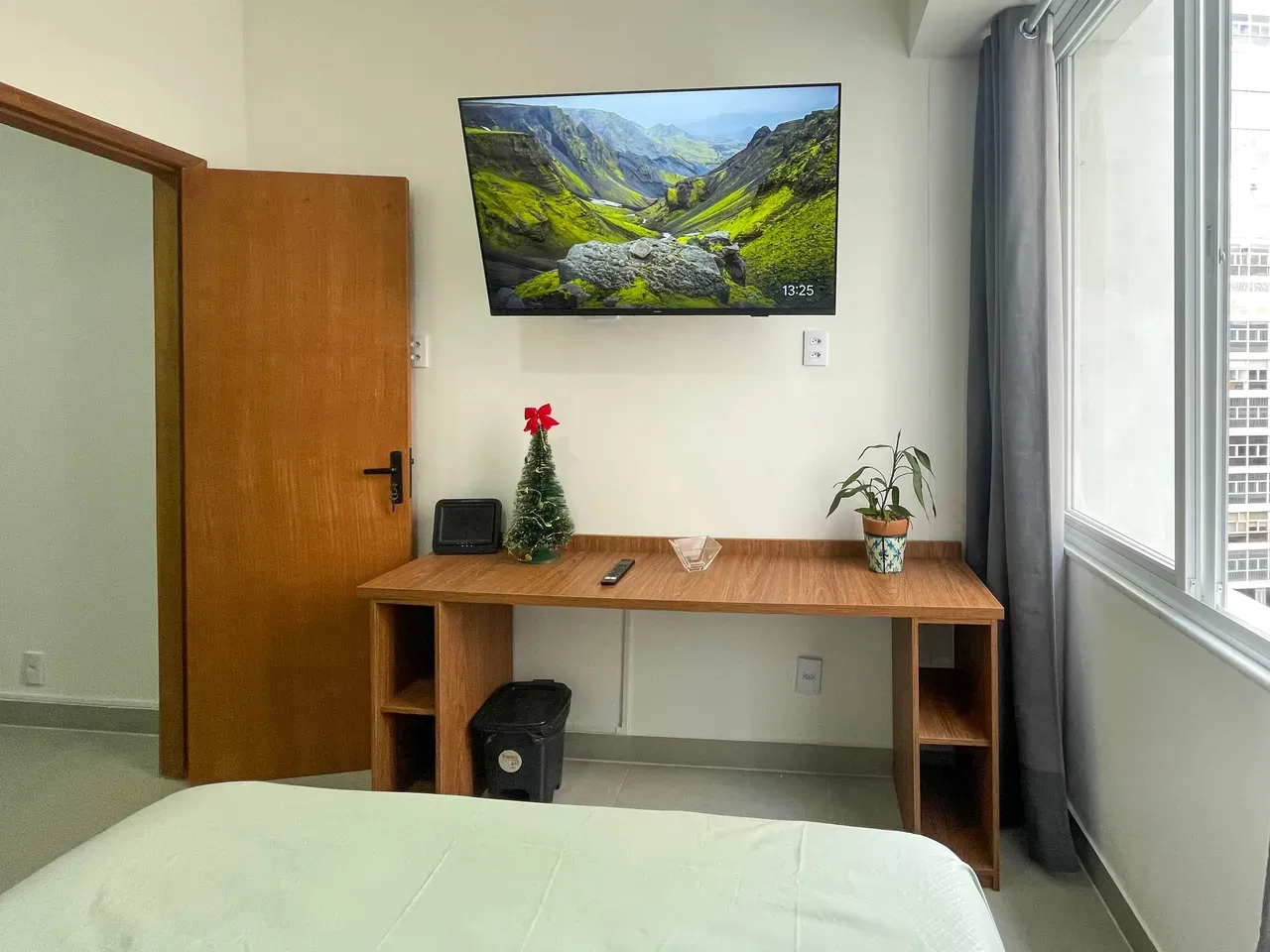 Monoambiente con espacio de home office en Rio de Janeiro — photo 9