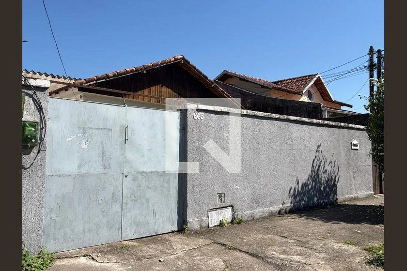 Unfurnished house with 3 bedrooms and 200 m² — photo 38