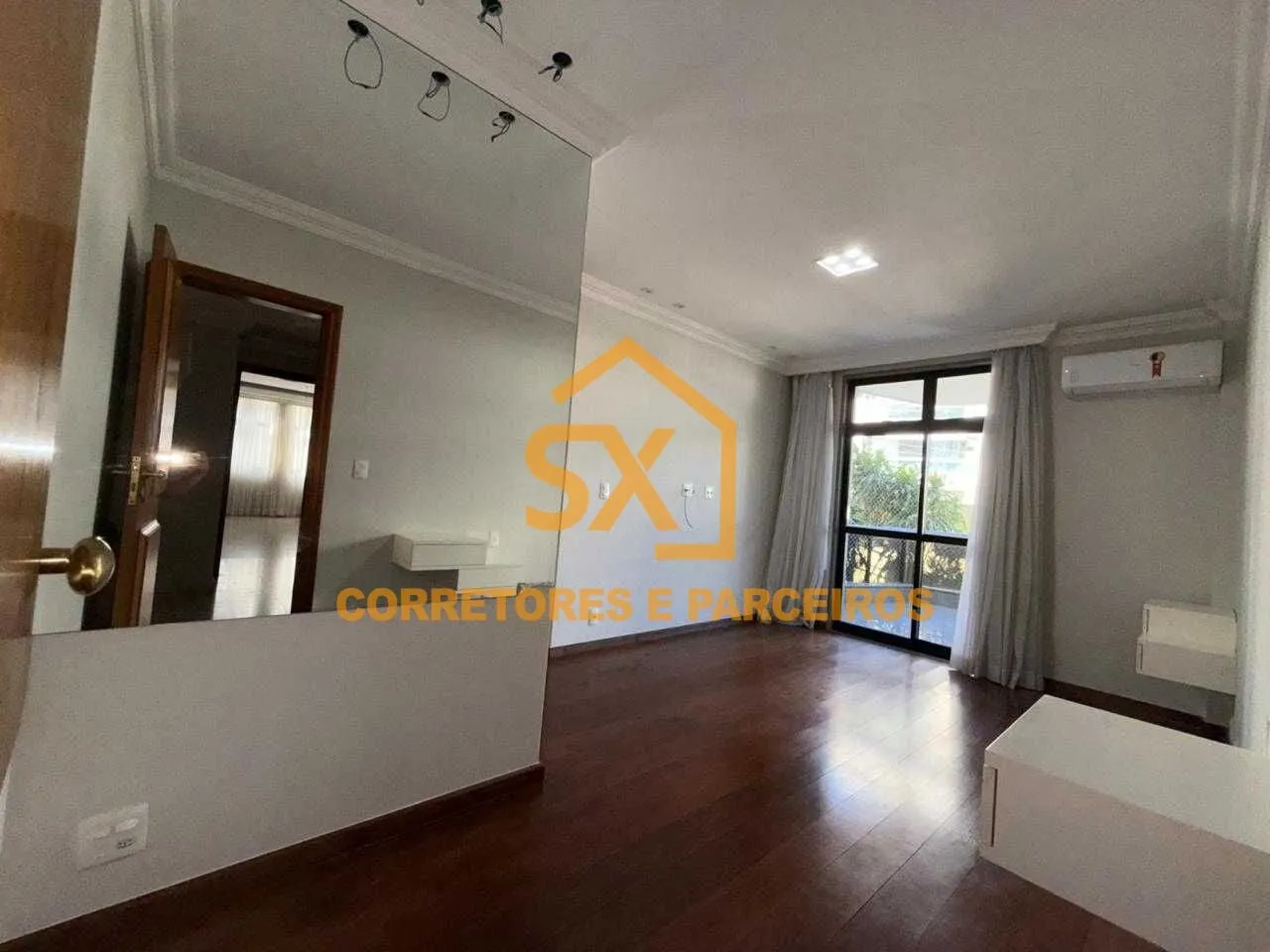 Apartment with 4 en-suite bedrooms and 210 m² gas kitchen — photo 11