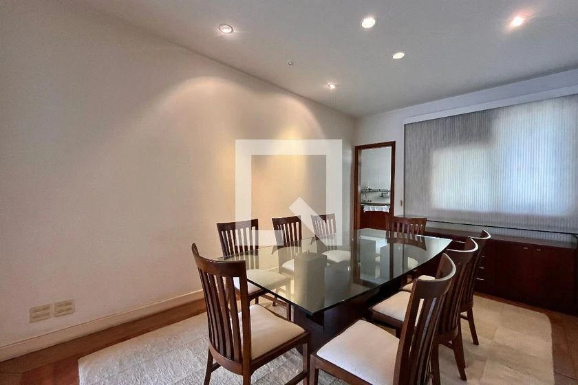 3-bedroom apartment with a water view in Rio de Janeiro — photo 10