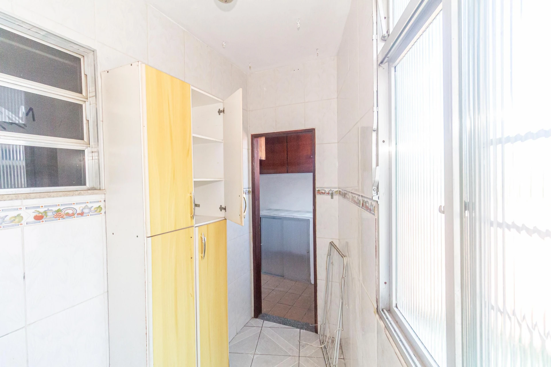 Невмебльована квартира з 2 спальнями та кухнею на газі — photo 3