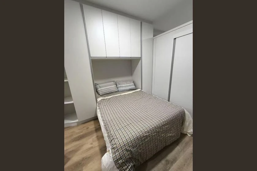 Furnished 1-bedroom apartment with an en-suite