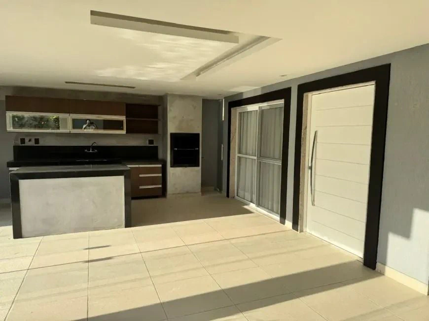 House, 350 m², with a grill on the balcony — photo 6