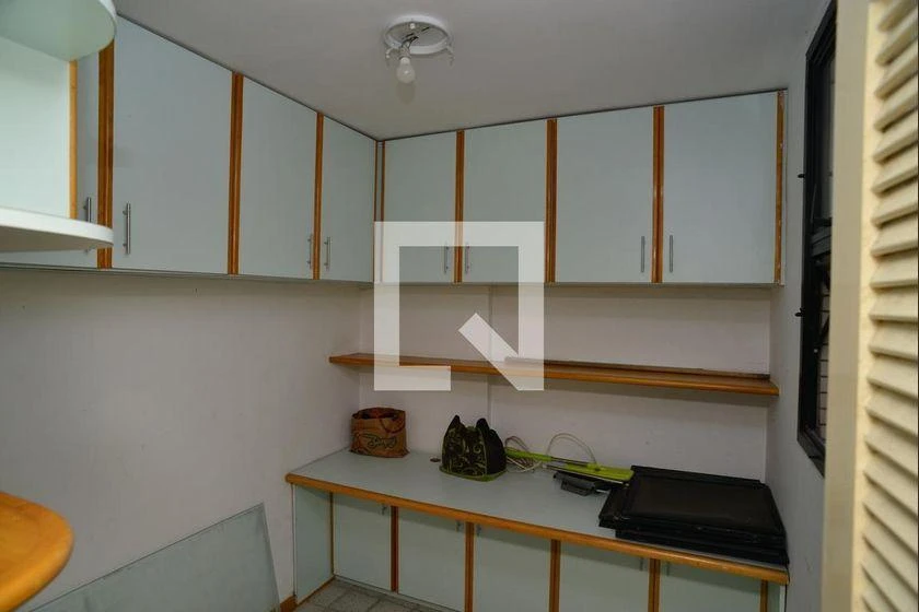 Apartamento de 4 quartos com 215 m² e varanda envidraçada — photo 39
