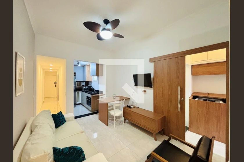 Рабочее место и 2 спальни: квартира 48 м²