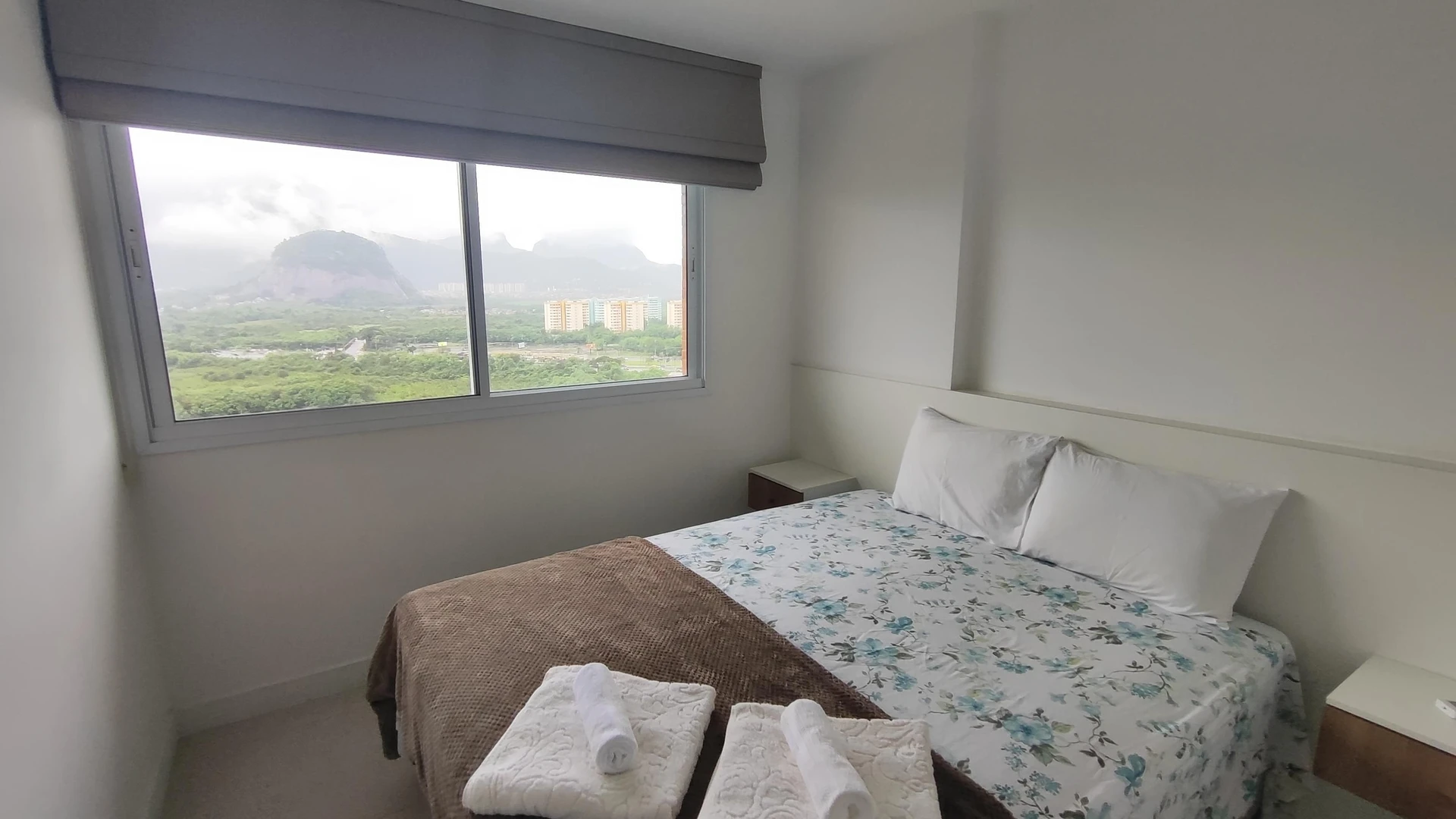 3-bedroom apartment with a glass-enclosed balcony — photo 30