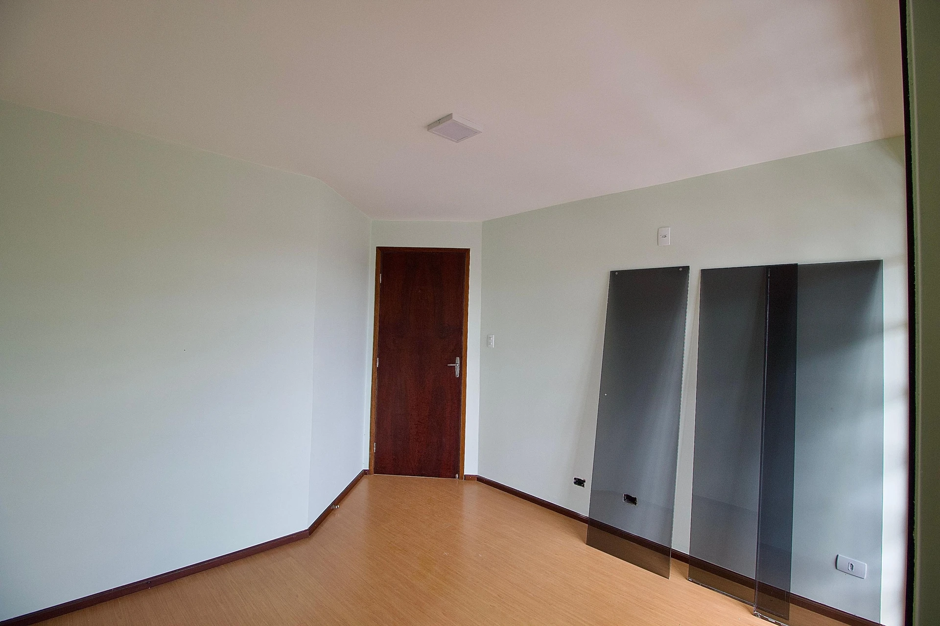 4-bedroom house with a garden in Curitiba — photo 3