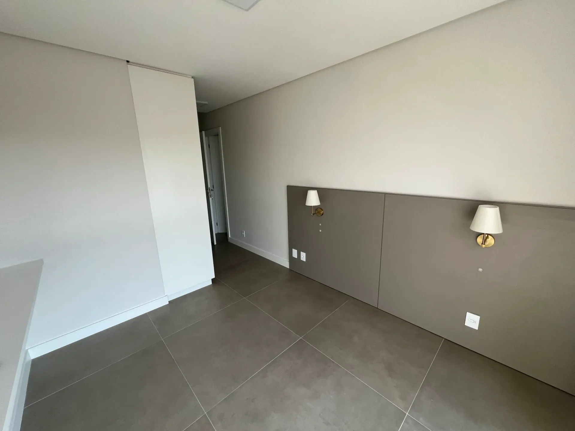 Apartamento con 2 suites, jardín y parrilla privados — photo 11