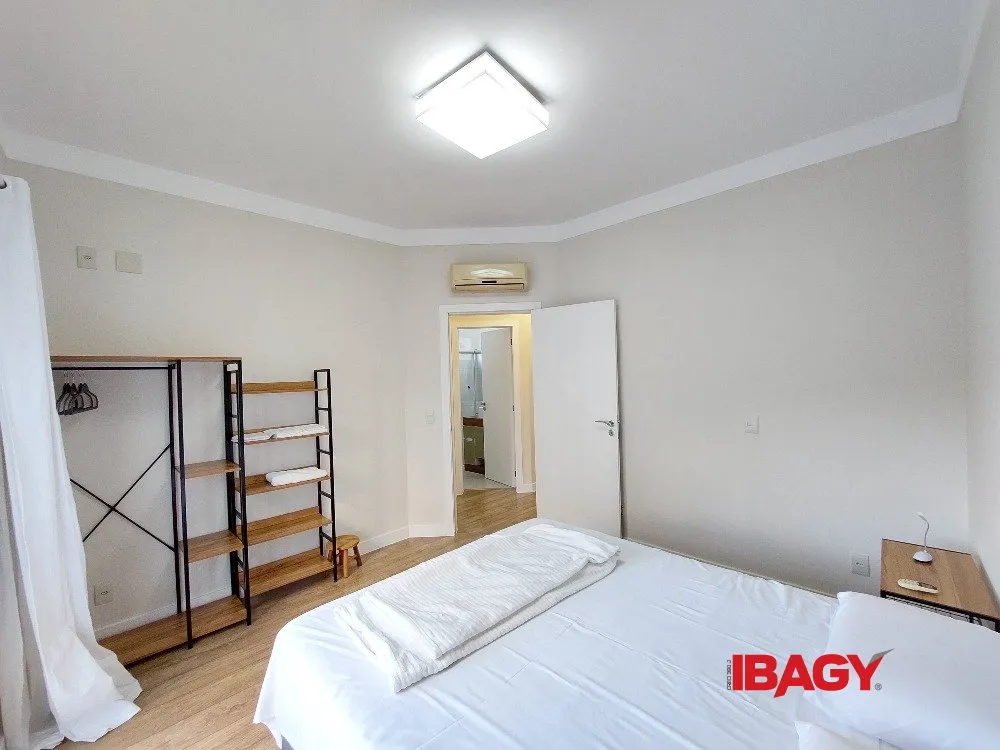 Furnished 145 m² apartment with 3 bedrooms and 2 parking — photo 20