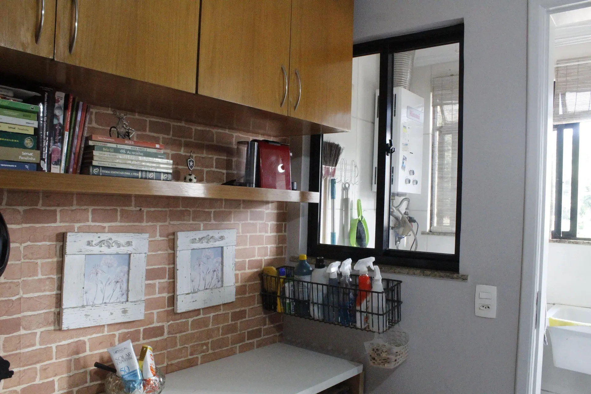 Furnished apartment with 3 bedrooms and 3 bathrooms — photo 28