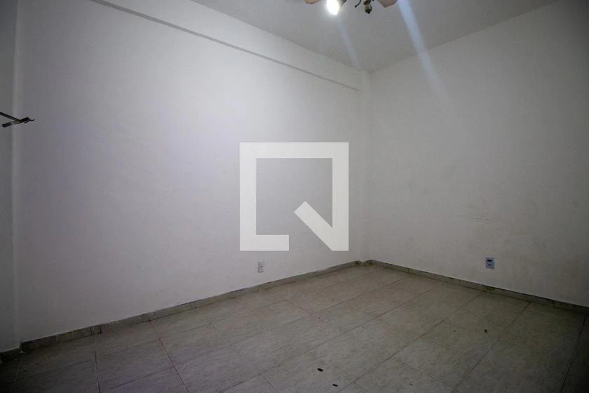 Apartamento sem mobília com 2 quartos e 1 banheiro — photo 17