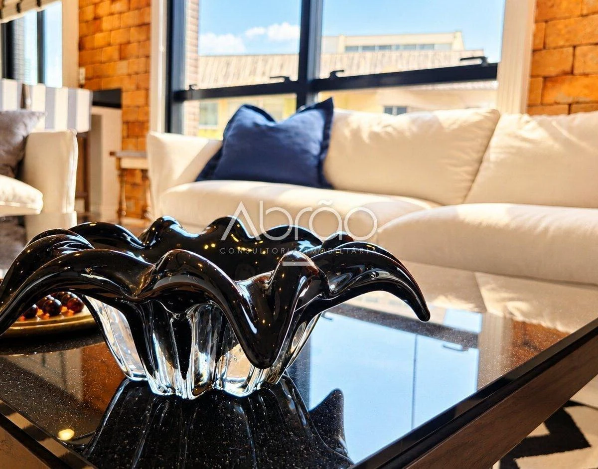 Furnished apartment, 98 m², with floor-to-ceiling windows — photo 21