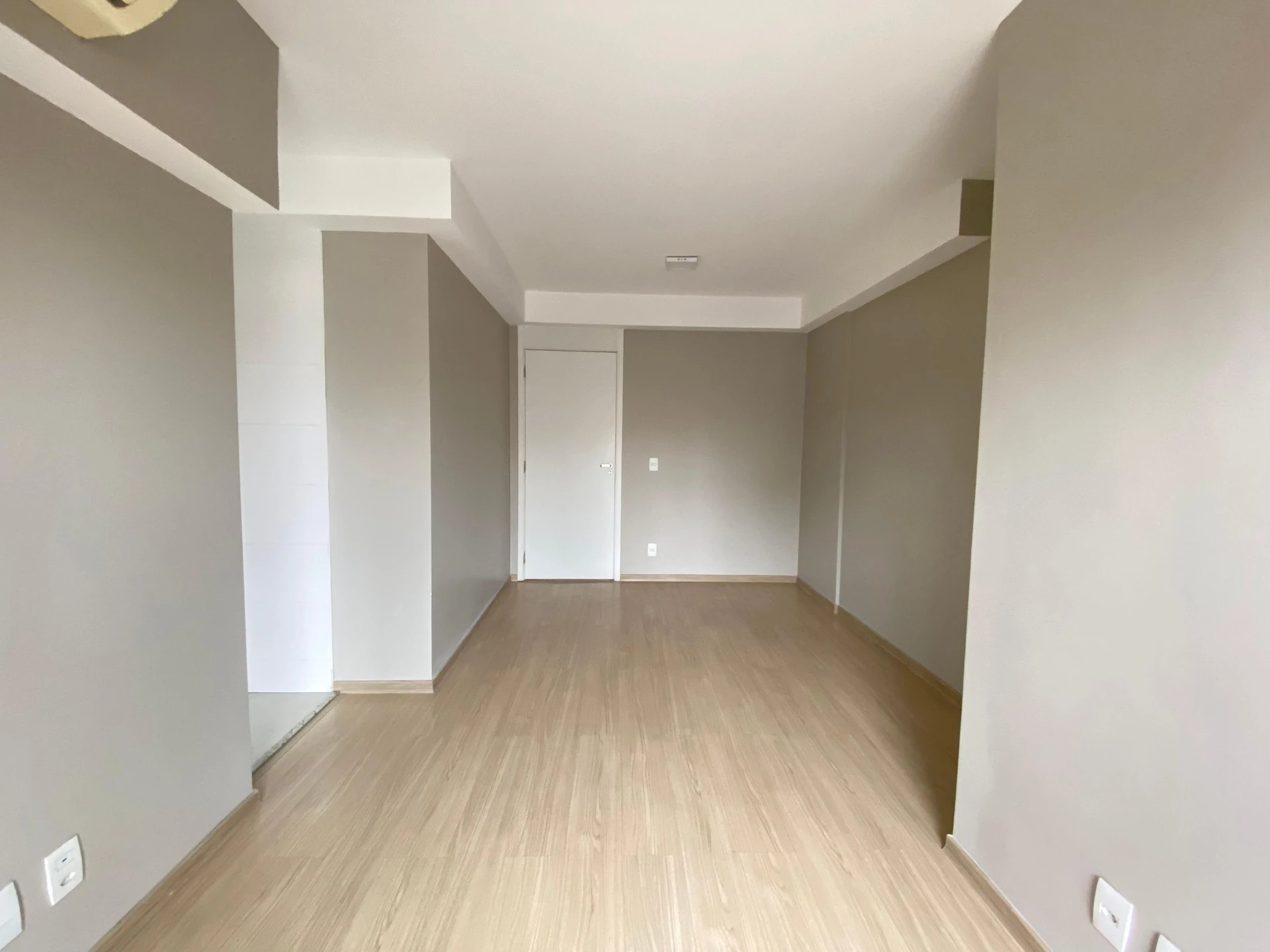 Apartment, 55 m², with wood or laminate floors — photo 29