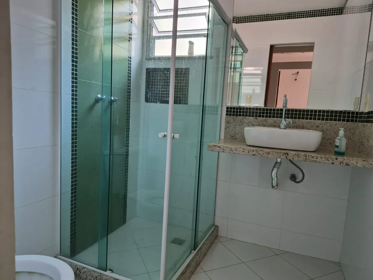 Unfurnished house with 4 bedrooms and 4 bathrooms and pool — photo 27