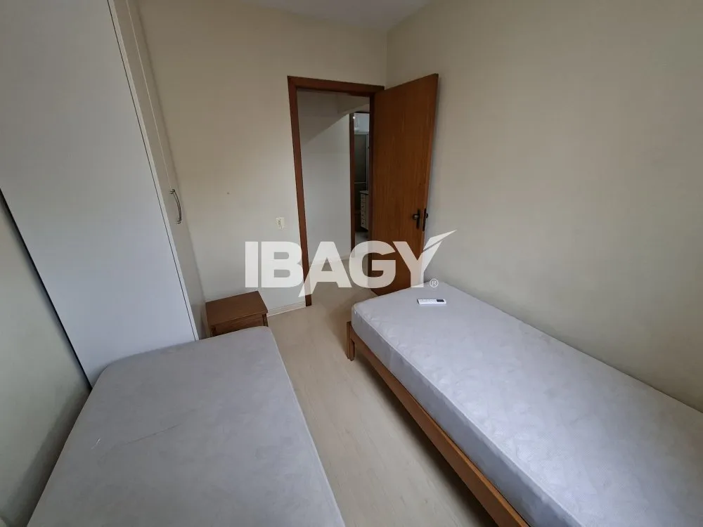 Apartamento amueblado con 3 dormitorios, 117 m² y 2 baños — photo 14