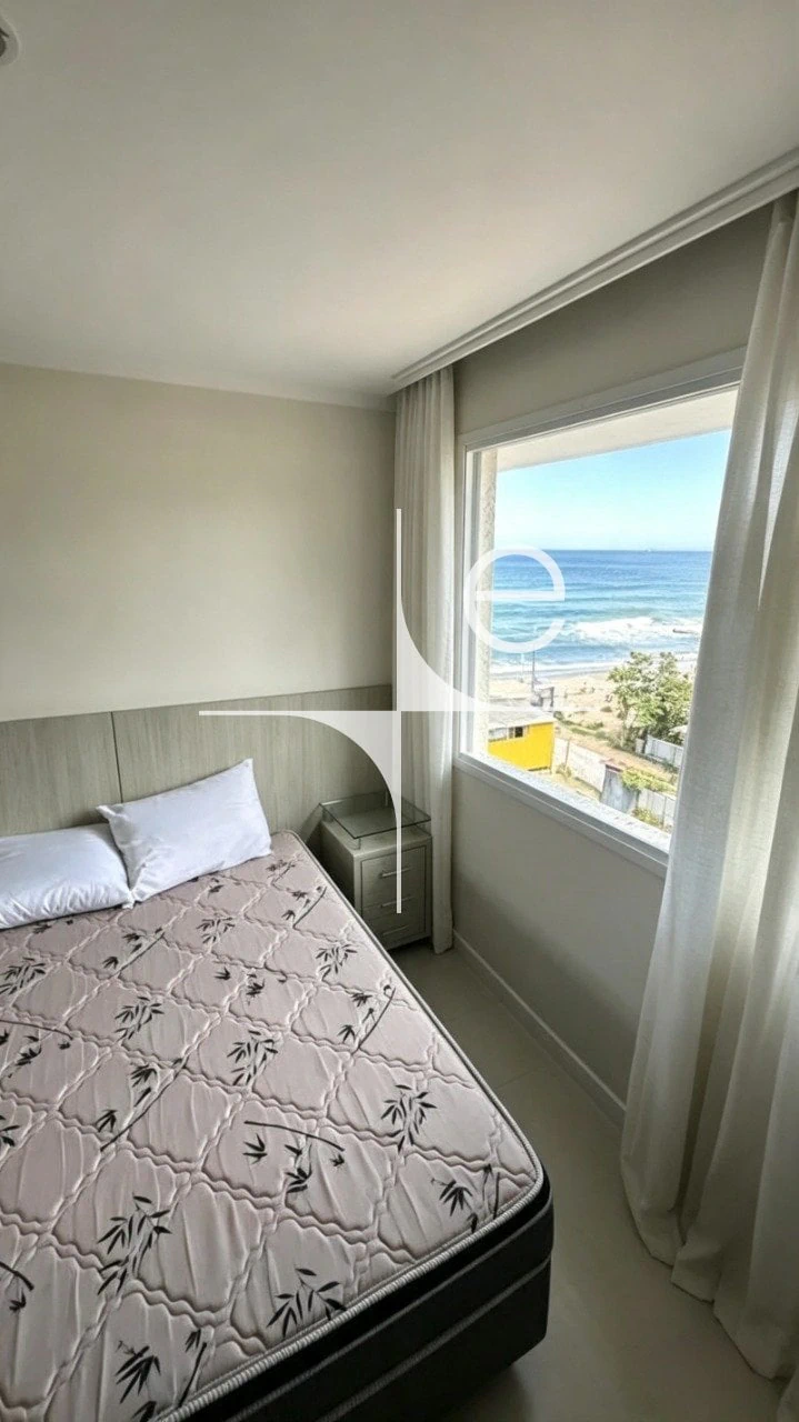 Apartment, 105 m², with a water view — photo 3
